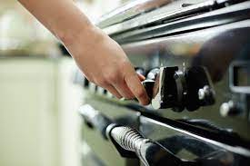 How to Manually Light a Gas Oven