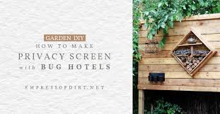 Diy Outdoor Privacy Screen With Bug