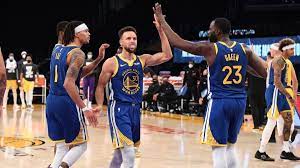 The warriors will punch the lakers in the mouth in the first quarter but they'll still lose, probably by double digits. Warriors Lakers Takeaways Stephen Curry Comes Up Clutch For Golden State In Comeback Win Against Los Angeles Cbssports Com