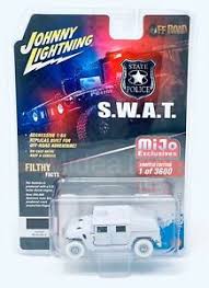 Johnny Lightning 1 64 Police S W A T Humvee White Lightning Chase Car Jlcp7159 Ebay