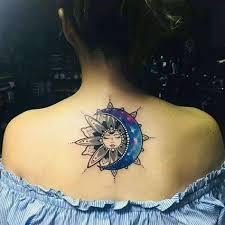33 top idées de tatouages lune soleil