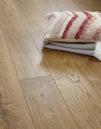 caramel oak laminate flooring