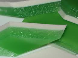 You can see this in almost any 'malay jamuan' (party or special occasion) you attend in singapore, and it is a really common yet popular dessert. Pandan And Coconut Agar Agar Jello Tastydesu Where Delicious Food Lives