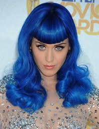 Katy perry released a new song late thursday, daddy yankee's con calma (remix), but the thing people were even more interested in on friday morning they were obsessed with perry's hair and the fact that she looked like a totally different person, although they couldn't agree who it was exactly. Pin On Faces Hair Nails Makeup