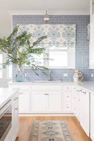 Backsplash Ideas For White Kitchen Cabinets