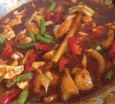 Akhir sekali, bila dah masak angkat dan hidangkan bersama nasi panas mmmmm sedaappp! Resepi Paprik Ayam Thailand Senang Masak