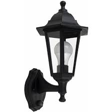 Ip44 Outdoor Wall Lantern With Dusk