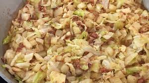 Whichever way you prefer is just fine. Ginisang Corned Beef With Patatas At Cabbage Sauteed Canned Corned Beef With Potatoes Repolyo Youtube