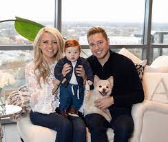 Stay up to date with nhl player news, rumors, updates, analysis, social feeds, and more at fox sports. Cam Atkinson On Twitter Happy Thanksgiving Everyone Enjoy The Day With Friends And Family I M Thankful For My Little Family