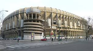 Das estadio santiago bernabéu ist ein im umbau befindliches fußballstadion im stadtbezirk chamartín der spanischen hauptstadt madrid. Estadio Santiago Bernabeu Wikipedia