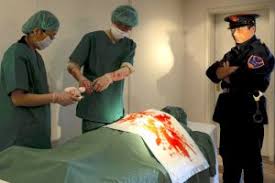 Risultati immagini per foto vere di espianti organi illegali