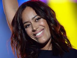 Jusqu'au bout, ma philosophie, 1, 2 ,3, demain, si on te demande, la fête lt → french, english → amel bent (70 songs translated 166 times to 28 languages). Amel Bent Why She Lost 17 Pounds In Four Months