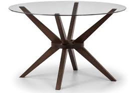 chelsea dining table cayman chair