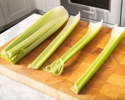 Gambar 2 celery stalks, cut into 2inch pieces