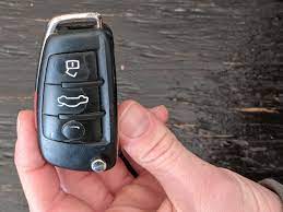 2008-2010 Audi A3 Sportback Key FOB Battery Replacement (2008, 2009, 2010)  - iFixit Repair Guide