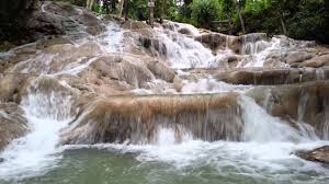 Negril offers an adventurous vacation experience like no other. De Waterval Van Dunn Jamaica Jamaica Rotas Turisticas