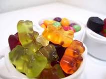 can-cats-eat-gummy-bears