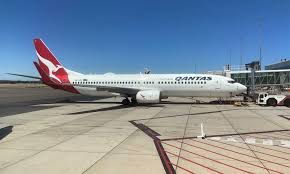 flying qantas boeing 737 business cl