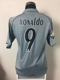 Buy real madrid 2005 and get the best deals at the lowest prices on ebay! Ronaldo 9 Real Madrid Third Football Shirt Jersey 2005 06 M Ebay