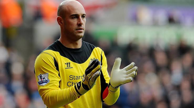Pepe Reina Umumkan Pensiun dari Sepakbola - Liverpool FC