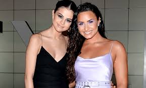 The now superstars first met on the set of the hit kids programme back in 2002. Demi Lovato Says She S Not Friends With Selena Gomez Glamour
