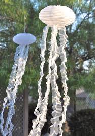 As halloween was fast approaching, my youngest daughter and i were in desperate need of costume inspiration. Paper Lantern Jellyfish Make Life Lovely