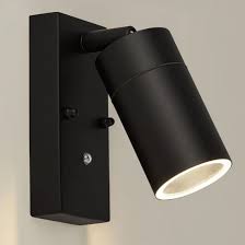 I Outdoor Wall Light With Dusk