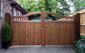 25 Wooden Driveway Gates Ideas To Try