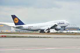 lufthansa cuts first cl on all us