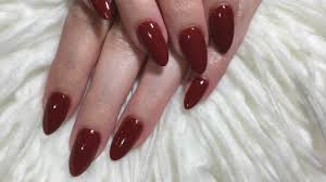 best salons for adding nail polish and