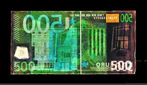 Allerdings lehnen schon jetzt einige läden die annahme hoher banknoten ab. Bild Druckt 500 Euro Schein