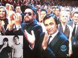 No paparazzi photos or tabloid photos of daft punk unmasked. Was Daft Punk Unmasked In The Audience At The Grammys Imgur