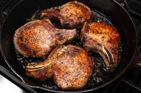 how to cook pork chops in cast iron
