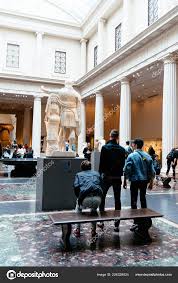greek and roman art halls in the