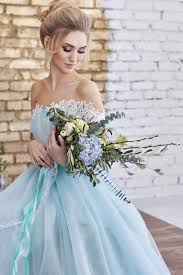 bride in a beautiful turquoise dress