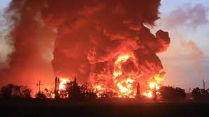 Bahkan, suara ledakan yang yang diduga ledakan dari kilang minyak pertamina tersebut juga. Qlyrrqsaldyxvm
