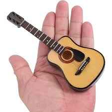 15 cm trä miniatyr gitarr prydnad Mini musikinstrument 9573 | Fyndiq