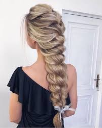 Master the braided bun, fishtail braid get inspired by our favorite celebrity looks including a fishtail braid, waterfall hair braid, french braid, braided bun, and more. 14 Easy Braided Hairstyles For Long Hair The Glossychic