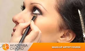 make up artist course and training