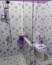 Kebutuhan kamar mandi sangat populer di indonesia, berbagai para desainer rumah banyak membuat kamar mandi, dengan rancangan yang mewah dan terbaru. Inspirasi Desain Kamar Mandi Ukuran 2 X 1 Meter Dengan Shower Homeshabby Com Design Home Plans Home Decorating And Interior Design