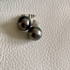 diamond stud earrings pearl