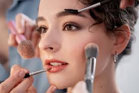 makeup artist là gì nghề trang Điểm có