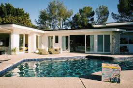 On larry king show, photographer lies about his earlier statements on tape.in this. Photo 7 Of 10 In Elvis Presley S Former L A Midcentury Is Now A Swoon Worthy Design Showroom Dwell