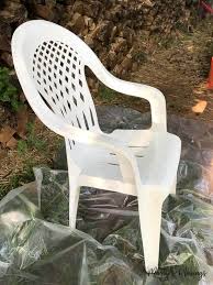 how to spray paint plastic chairs an