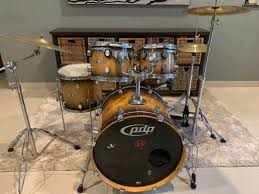 pdp m5 drum set with meinl hcs cymbals