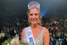 We've had more bachelorettes in a single year than we have in several seasons. Miss France 2022 Who Is Sarah Conan Miss Brittany Paris Beacon News