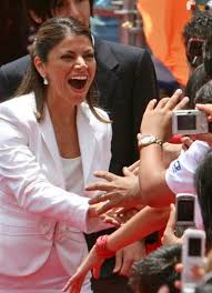 costa rica swears in 1st female president