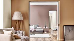 Jual cat tembok dulux catylac interior warna 25 kg di sumber : 4 Cara Baru Untuk Mengubah Ruang Keluarga Anda Dengan Spiced Honey Dulux