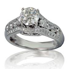white gold diamond enement ring with