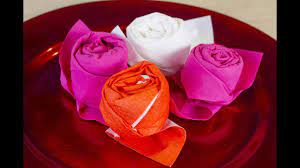 Comment faire une rose avec une serviette en papier ? - YouTube